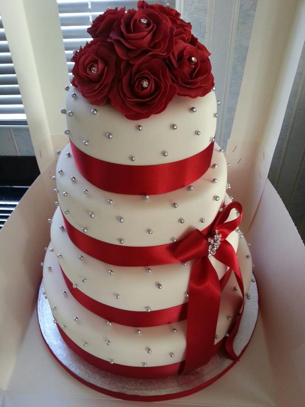 tort nunta alb cu rosu
