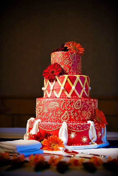 tort rosu pentru nunta