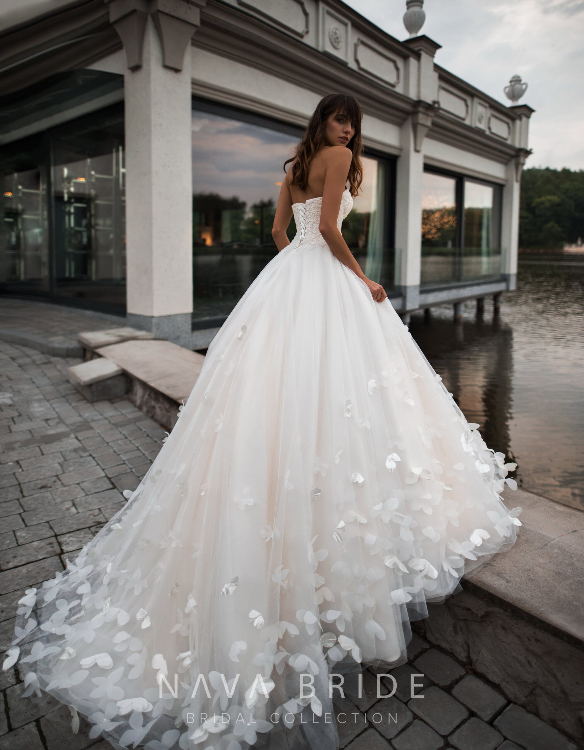 Motivate repetition Lender Top 40 rochii de mireasă 2022 la modă pentru orice stil de nuntă - Mireasa  Perfecta.ro